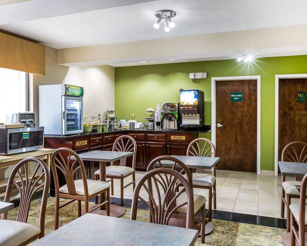 Suburban Studios Augusta Restaurant foto